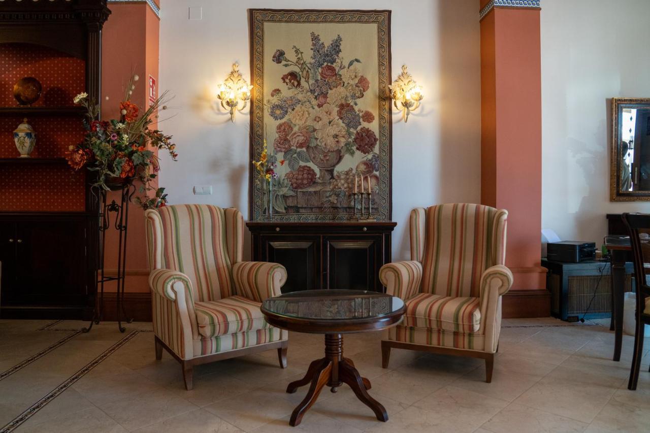 Hospedarte Palacete Real El Rocio Luaran gambar
